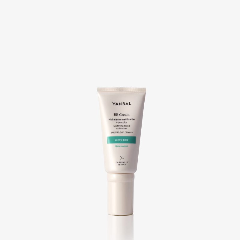 BB Cream Hidratante Matificante con Color Mediano